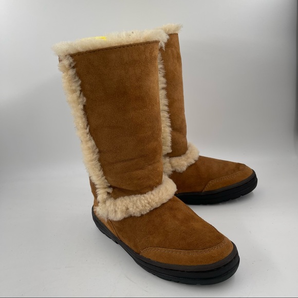UGG | Shoes | Ugg Australia Sundance 